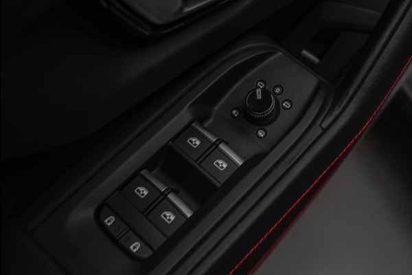 Lamborghini Urus 4.0 V8 HUD Leder Ceramic B&O 360° Massage ACC Alcantara hemel Elektr. achterklep Elektr. verstelbare stoelen met memory Stoel & Stuurverwarming Navi PDC Climate LM velgen