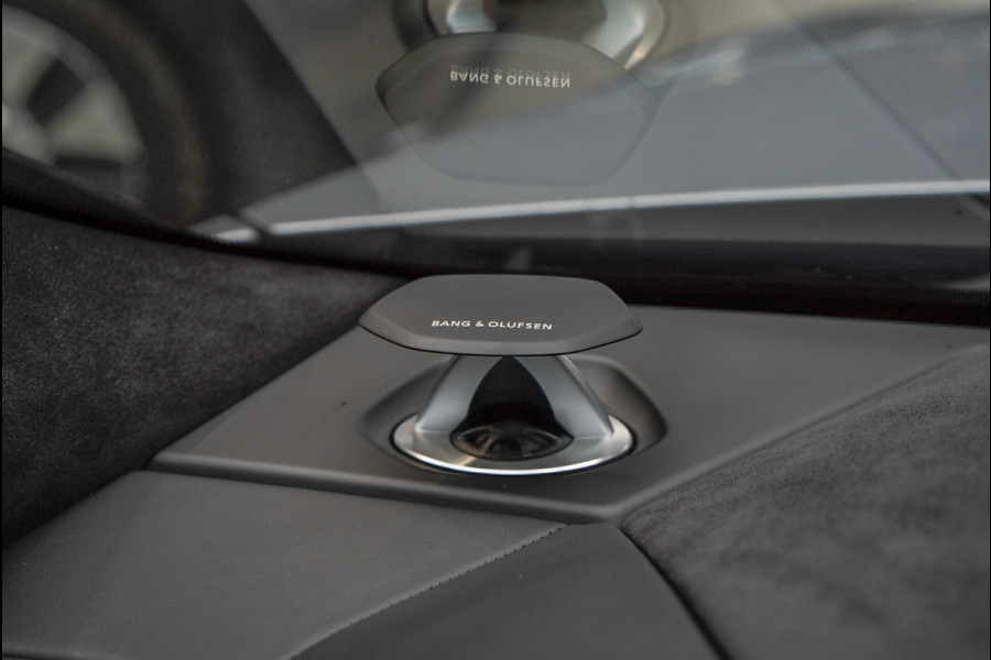 Lamborghini Urus 4.0 V8 HUD Leder Ceramic B&O 360° Massage ACC Alcantara hemel Elektr. achterklep Elektr. verstelbare stoelen met memory Stoel & Stuurverwarming Navi PDC Climate LM velgen