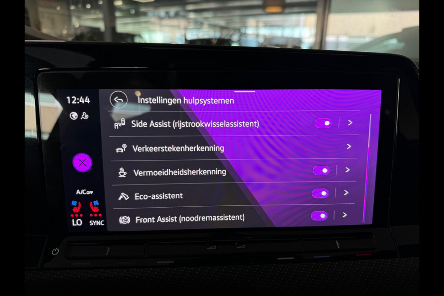 Volkswagen Golf 2.0 TSI R 4M Performance Pano|HuD|H/K|Akrapovic