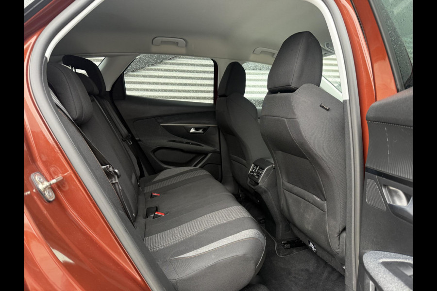 Peugeot 3008 1.2 PureTech Executive 2e Eigenaar|Navi|D-riem v.v. in 2023|Carplay|Trekhaak|Camera|Clima|Cruise|N.A.P|APK tot 11-2027