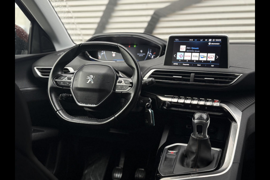 Peugeot 3008 1.2 PureTech Executive 2e Eigenaar|Navi|D-riem v.v. in 2023|Carplay|Trekhaak|Camera|Clima|Cruise|N.A.P|APK tot 11-2027