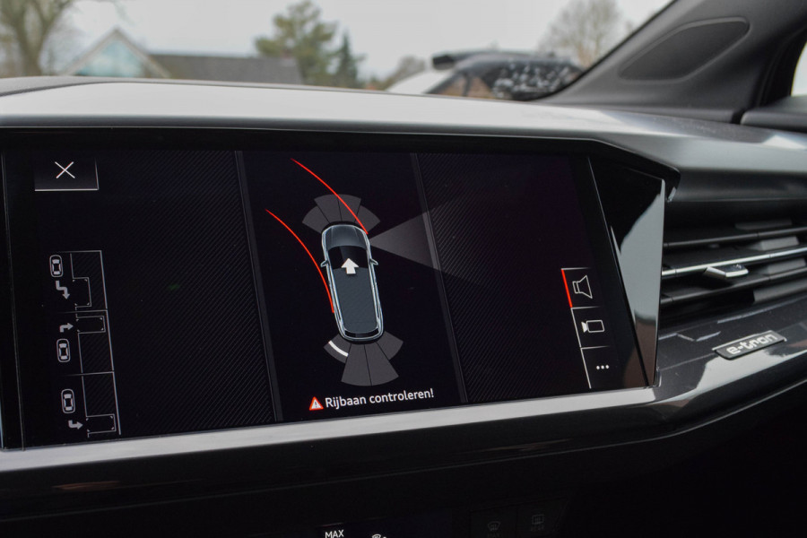 Audi Q4 e-tron 40 / 2x S-line/ Head-Up Display/ Adaptive Cruise Control/ 150kW (204PK)