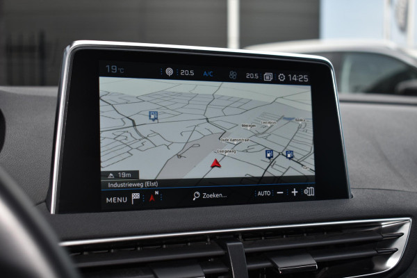 Peugeot 3008 1.2 PureTech 130PK Aut. Allure | Trekhaak | Navi | Camera | Incl. garantie