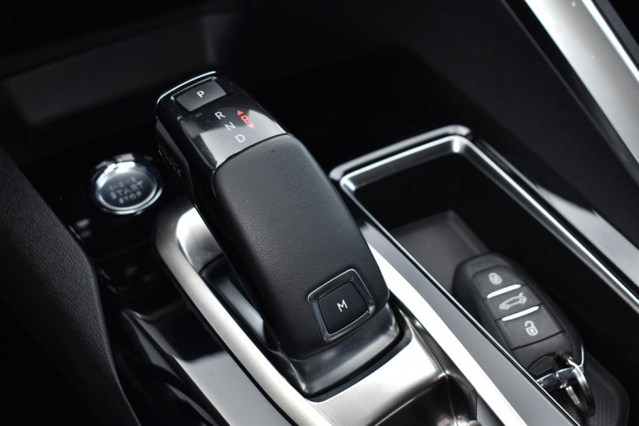 Peugeot 3008 1.2 PureTech 130PK Aut. Allure | Trekhaak | Navi | Camera | Incl. garantie