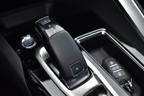 Peugeot 3008 1.2 PureTech 130PK Aut. Allure | Trekhaak | Navi | Camera | Incl. garantie