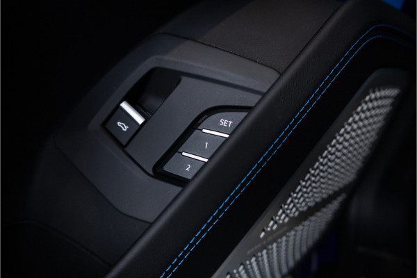 Lamborghini Urus 4.0 V8 S - Blu Nethuns | Origineel NL | Panorama | B&O Adv. | Luchtvering | Elek. trekhaak