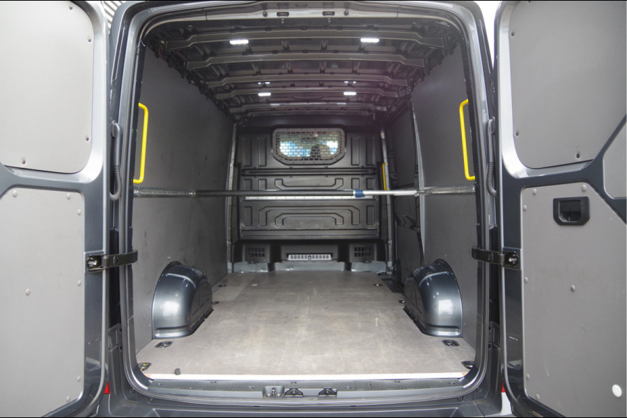 MAN TGE 35 3.180 2.0 L3H2, 177PK AUT. FACELIFT, LED, STOELVERWARMING, GEV. ERGO ACTIVE STOEL, STUURVERWARMING, CARPLAY, DIGITAL COCKPIT