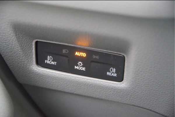 MAN TGE 35 3.180 2.0 L3H2, 177PK AUT. FACELIFT, LED, STOELVERWARMING, GEV. ERGO ACTIVE STOEL, STUURVERWARMING, CARPLAY, DIGITAL COCKPIT