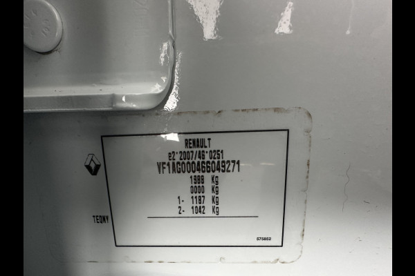 Renault ZOE R110 Life 52 kWh (Owned-Battery) [ 3-Fase-22kW ] {SOH-86%} Aut. *HEATPUMP | FULL-LED | LEATHER-FABRIC | DIGI-COCKPIT | CAMERA | NAVI-FULLMAP | DAB+ | KEYLESS | HEATED-COMFORTSEATS | LANE-ASSIST | 16''ALU*