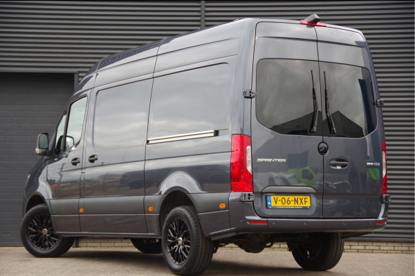 Mercedes-Benz Sprinter 319 3.0 CDI V6 AUT. LED, 2X SCHUIFDEUR, MBUX 10'', ADAPT. CRUISE, CAMERA, NAVI, CLIMA, STANDKACHEL, 2 SCHUIFDEUREN, DUBBELE SCHU