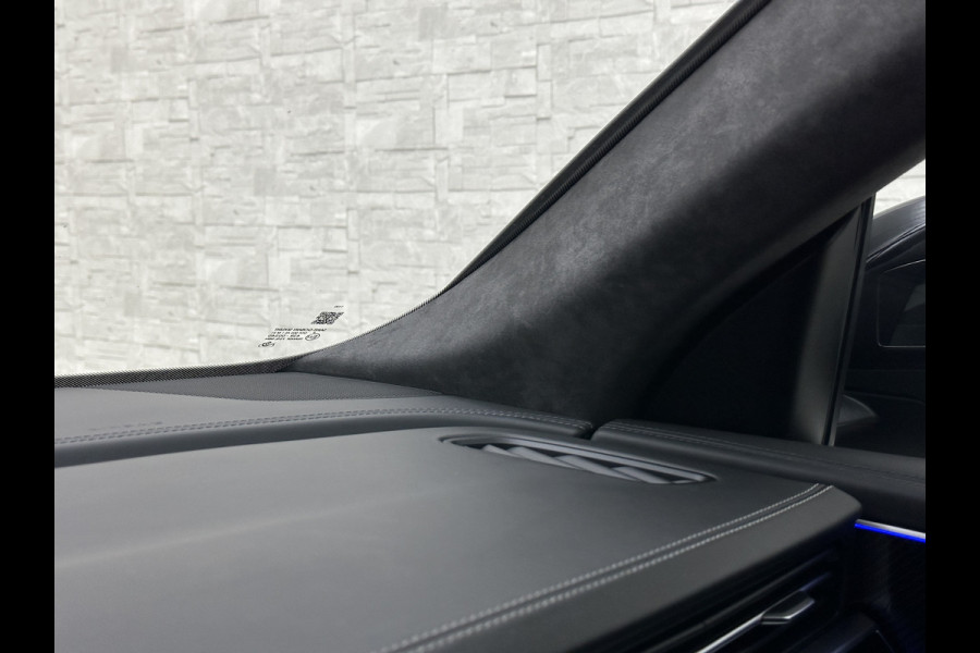 Audi Q8 60e 462PK Competition | RS-Stoelen | 360 Camera | ACC | Carbon | Panorama | Massage | Ventilatie | B&O Sound | Matrix-LED | Luchtvering | Alcantara Hemelbekleding | Stoelverwarming V+A | Sfeerverlichting | Keyless-Entry | ISO-Glas | Zonwering | Standkachel | Autom. Parkeren | Carplay | Stuurwielverwarming | Draadloos Laden |