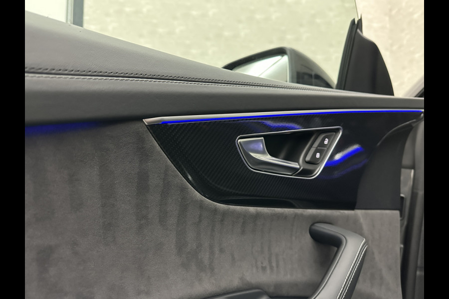 Audi Q8 60e 462PK Competition | RS-Stoelen | 360 Camera | ACC | Carbon | Panorama | Massage | Ventilatie | B&O Sound | Matrix-LED | Luchtvering | Alcantara Hemelbekleding | Stoelverwarming V+A | Sfeerverlichting | Keyless-Entry | ISO-Glas | Zonwering | Standkachel | Autom. Parkeren | Carplay | Stuurwielverwarming | Draadloos Laden |