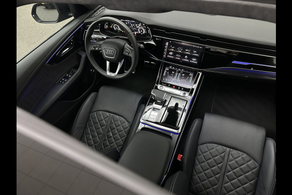 Audi Q8 60e 462PK Competition | RS-Stoelen | 360 Camera | ACC | Carbon | Panorama | Massage | Ventilatie | B&O Sound | Matrix-LED | Luchtvering | Alcantara Hemelbekleding | Stoelverwarming V+A | Sfeerverlichting | Keyless-Entry | ISO-Glas | Zonwering | Standkachel | Autom. Parkeren | Carplay | Stuurwielverwarming | Draadloos Laden |