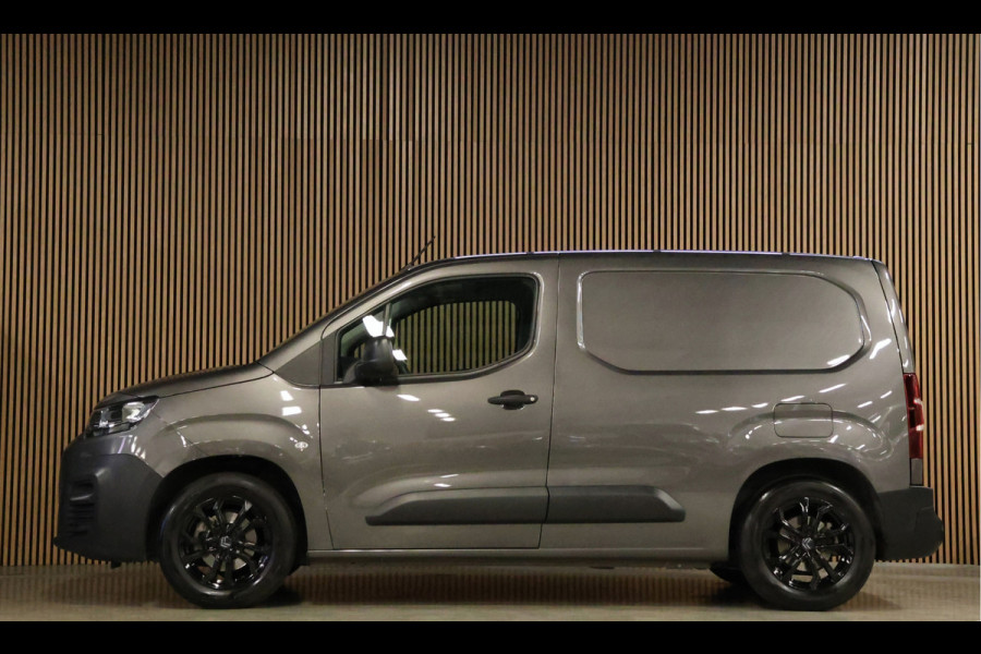 Citroën Berlingo 1.2 PureTech | Marge | BTW Vrij | Navigatie | Camera | CarPlay | 3-Zitter | Trekhaak | Airco | DAB | Nieuwe APK | Euro 6