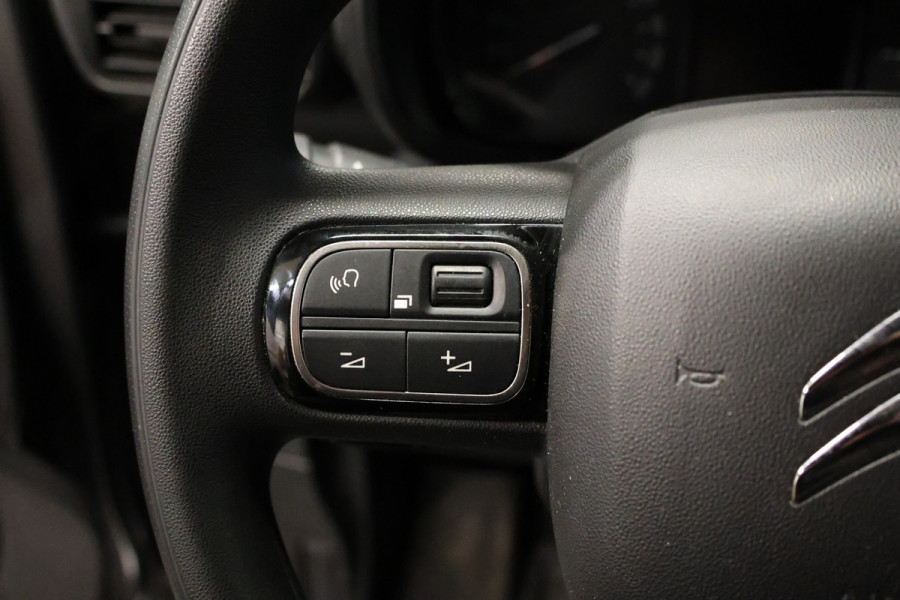 Citroën Berlingo 1.2 PureTech | Marge | BTW Vrij | Navigatie | Camera | CarPlay | 3-Zitter | Trekhaak | Airco | DAB | Nieuwe APK | Euro 6