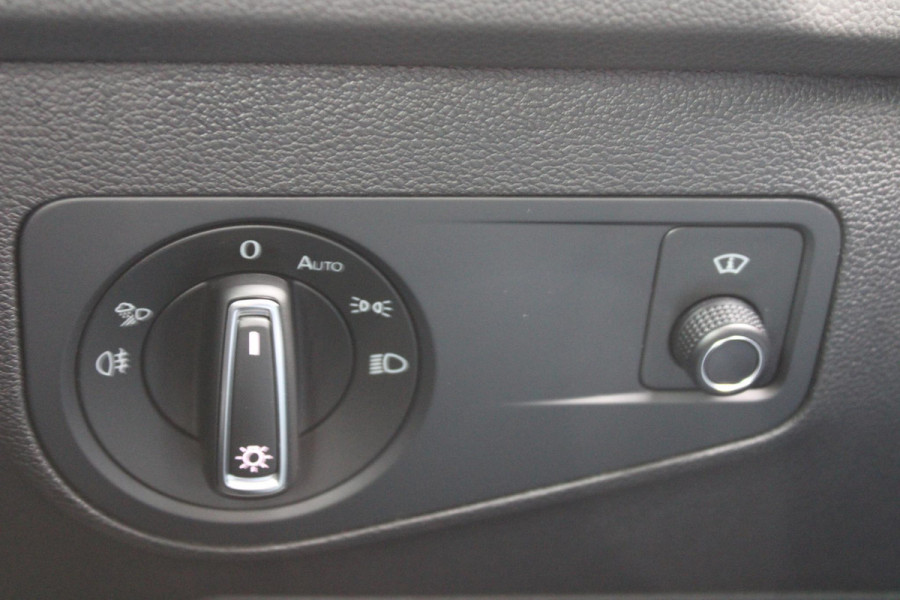 Volkswagen Tiguan 1.4 TSI eHybrid R-Line Business | Panoramadak | Adaptieve Cruise Control | 19 INCH Lichtmetalen Velgen | Camera