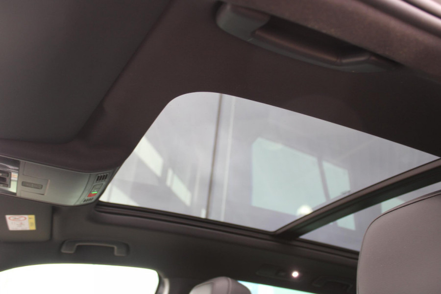 Volkswagen Tiguan 1.4 TSI eHybrid R-Line Business | Panoramadak | Adaptieve Cruise Control | 19 INCH Lichtmetalen Velgen | Camera