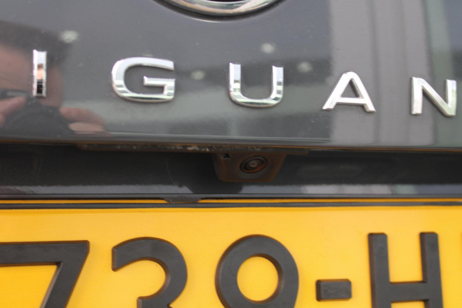 Volkswagen Tiguan 1.4 TSI eHybrid R-Line Business | Panoramadak | Adaptieve Cruise Control | 19 INCH Lichtmetalen Velgen | Camera