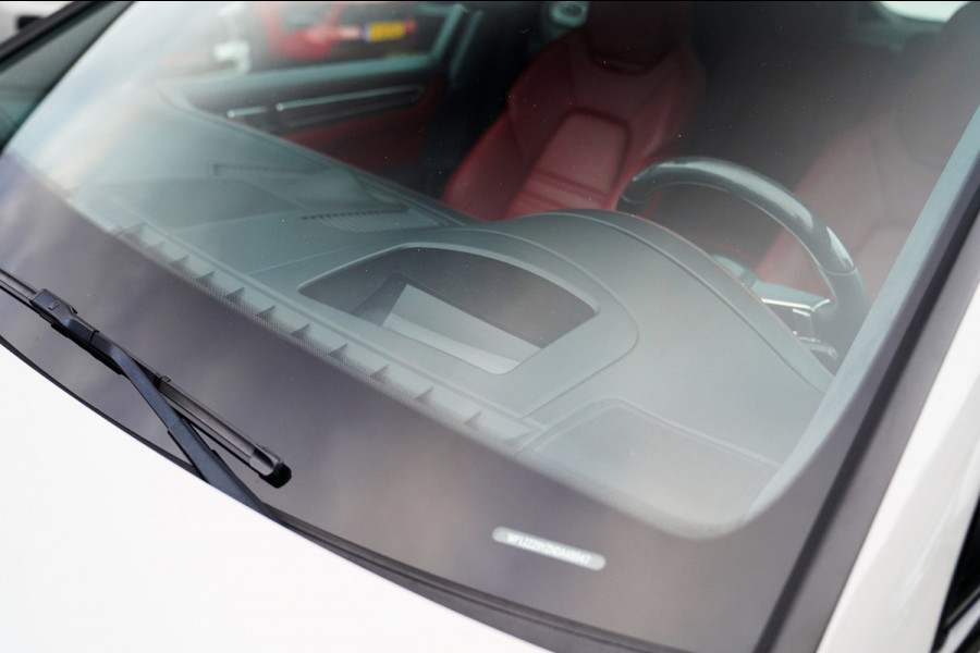 Porsche Cayenne Coupé 3.0 E-Hybrid | Techart | BTW | Sport uitlaat | Dealer onderhouden | Panorama | Head up | ACC | NAP NL |