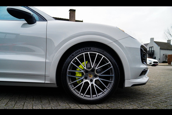 Porsche Cayenne Coupé 3.0 E-Hybrid | Techart | BTW | Sport uitlaat | Dealer onderhouden | Panorama | Head up | ACC | NAP NL |