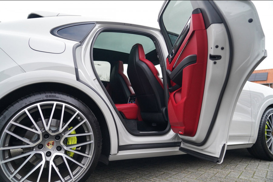 Porsche Cayenne Coupé 3.0 E-Hybrid | Techart | BTW | Sport uitlaat | Dealer onderhouden | Panorama | Head up | ACC | NAP NL |