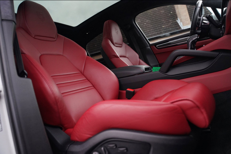 Porsche Cayenne Coupé 3.0 E-Hybrid | Techart | BTW | Sport uitlaat | Dealer onderhouden | Panorama | Head up | ACC | NAP NL |