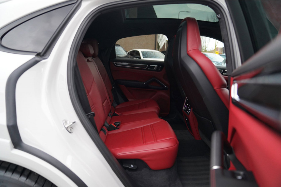 Porsche Cayenne Coupé 3.0 E-Hybrid | Techart | BTW | Sport uitlaat | Dealer onderhouden | Panorama | Head up | ACC | NAP NL |
