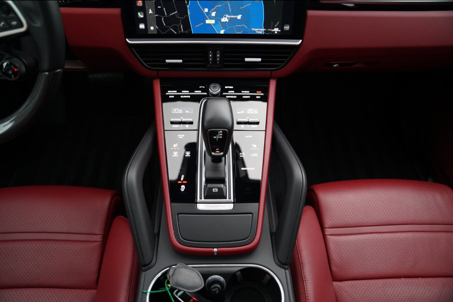Porsche Cayenne Coupé 3.0 E-Hybrid | Techart | BTW | Sport uitlaat | Dealer onderhouden | Panorama | Head up | ACC | NAP NL |