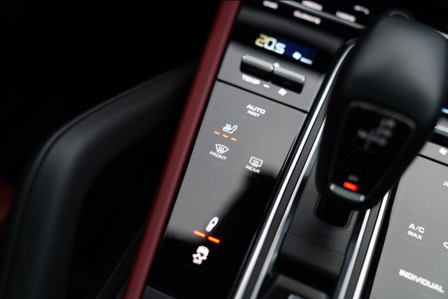 Porsche Cayenne Coupé 3.0 E-Hybrid | Techart | BTW | Sport uitlaat | Dealer onderhouden | Panorama | Head up | ACC | NAP NL |