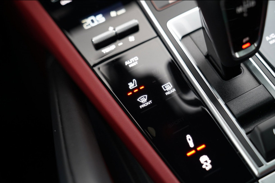 Porsche Cayenne Coupé 3.0 E-Hybrid | Techart | BTW | Sport uitlaat | Dealer onderhouden | Panorama | Head up | ACC | NAP NL |