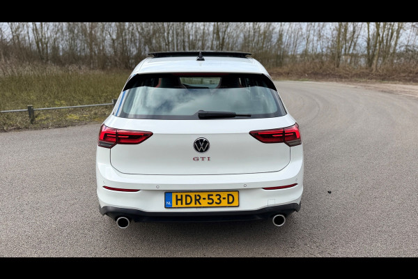 Volkswagen Golf 2.0 TSI GTI Panoramadak Leer Stoelverwarming/Verkoeling Camera Keyless entry