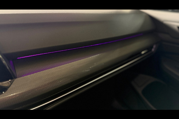 Volkswagen Golf 2.0 TSI GTI Panoramadak Leer Stoelverwarming/Verkoeling Camera Keyless entry