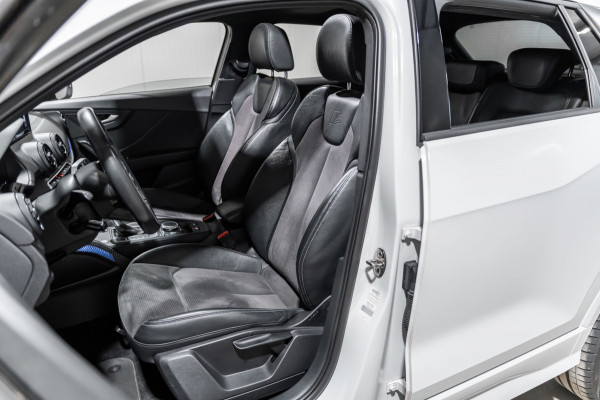 Audi Q2 35 TFSI CoD Sport S-Line DSG PANO NAVI PDC