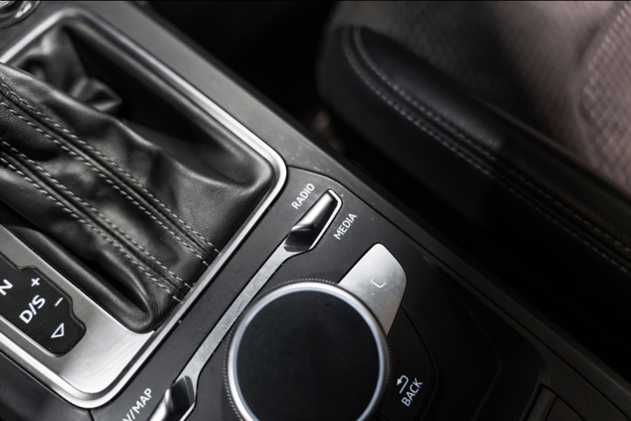 Audi Q2 35 TFSI CoD Sport S-Line DSG PANO NAVI PDC