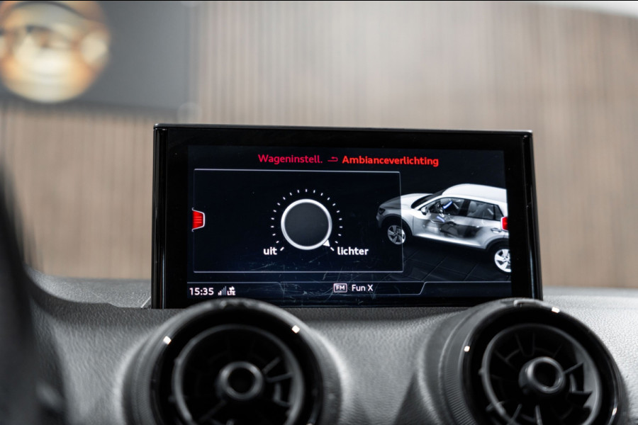 Audi Q2 35 TFSI CoD Sport S-Line DSG PANO NAVI PDC