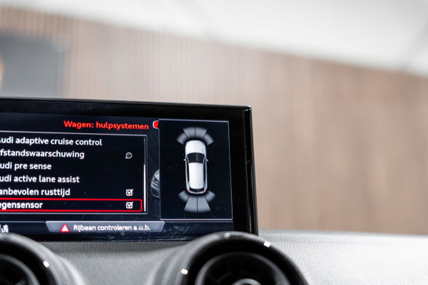 Audi Q2 35 TFSI CoD Sport S-Line DSG PANO NAVI PDC