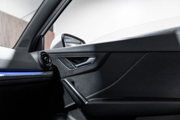 Audi Q2 35 TFSI CoD Sport S-Line DSG PANO NAVI PDC