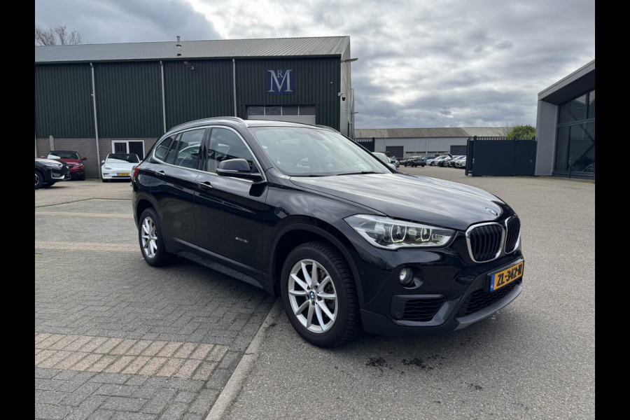BMW X1 sDrive18i Executive LED| ELEKTRISCHE ACHTERKLEP| ACHTERUITRIJCAMERA| RIJKLAAR INCL. 12 MND BOVAG GARANTIE| PARKEERASSISTENT