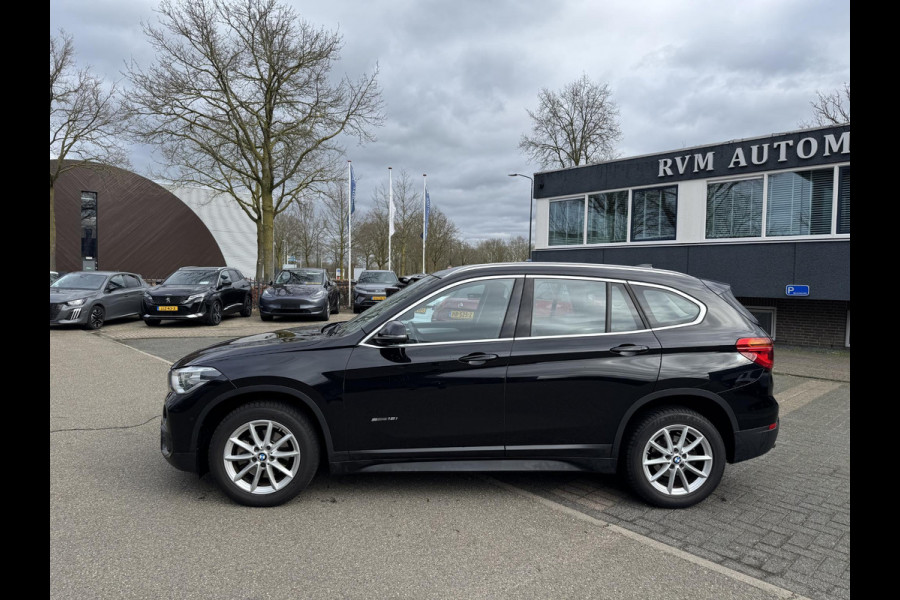 BMW X1 sDrive18i Executive LED| ELEKTRISCHE ACHTERKLEP| ACHTERUITRIJCAMERA| RIJKLAAR INCL. 12 MND BOVAG GARANTIE| PARKEERASSISTENT
