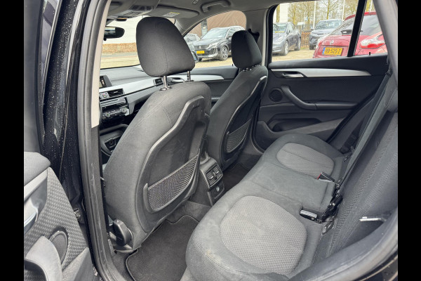 BMW X1 sDrive18i Executive LED| ELEKTRISCHE ACHTERKLEP| ACHTERUITRIJCAMERA| RIJKLAAR INCL. 12 MND BOVAG GARANTIE| PARKEERASSISTENT