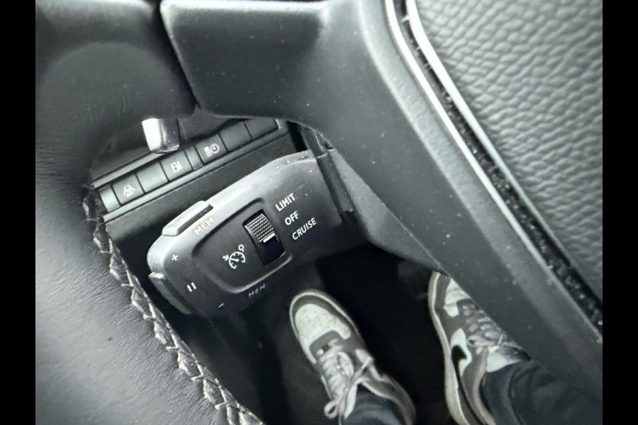 Peugeot 3008 1.6 HYbrid 225 Active Pack Business PHEV| RIJKLAAR!| DODE HOEK SENSOR| ACHTERUITRIJCAMERA| STANDKACHEL| INCL. 12 MND BOVAG GARANTIE|