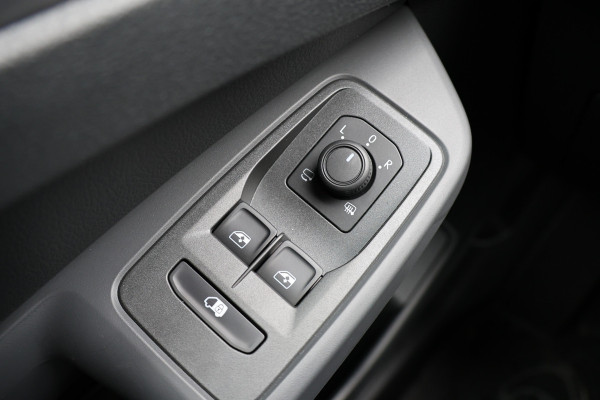 Volkswagen Caddy Cargo 2.0 TDI Style DSG | Lane Assist | Virtual Cockpit | Camera | CarPlay | Stoelverwarming | LED Koplampen | Sidebars | Spoilerkit | DAB | Fabrieksgarantie | Facelift model | BPM Vrij