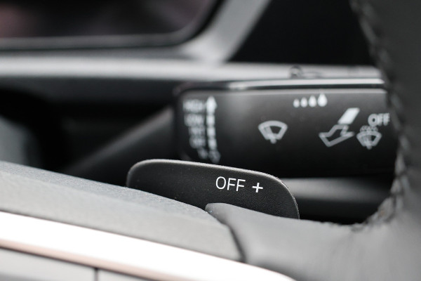 Volkswagen Caddy Cargo 2.0 TDI Style DSG | Lane Assist | Virtual Cockpit | Camera | CarPlay | Stoelverwarming | LED Koplampen | Sidebars | Spoilerkit | DAB | Fabrieksgarantie | Facelift model | BPM Vrij