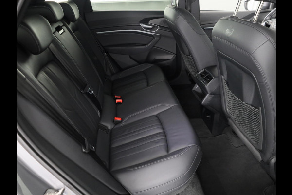 Audi e-tron 55 quattro Advanced edition Plus 95 kWh 408pk | Komt half maart binnen | Parkeersensoren | 21 inch Lichtmetalen velgen | Lederen bekleding