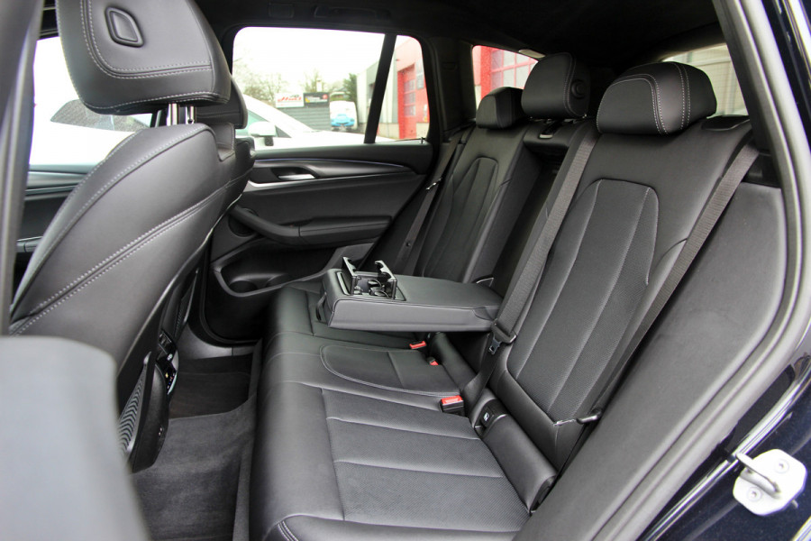 BMW X3 xDrive20i High Executive | Head-up | Trekhaak | Laser | ACC | Keyless