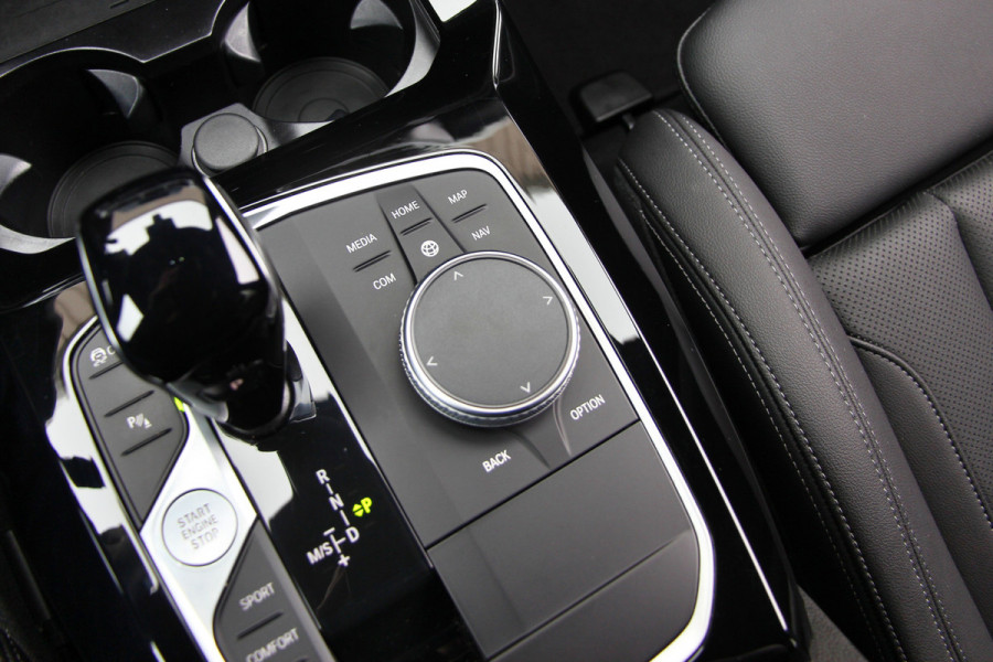 BMW X3 xDrive20i High Executive | Head-up | Trekhaak | Laser | ACC | Keyless