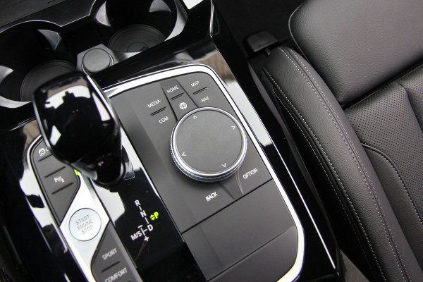 BMW X3 xDrive20i High Executive | Head-up | Trekhaak | Laser | ACC | Keyless