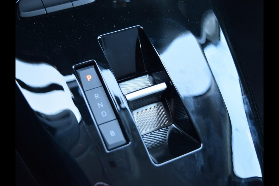 Opel Corsa Electric Long Range Business Edition 51 kWh PARKEERSENSOREN MET CAMERA | CLIMATE CONTROL | APPLE CARPLAY | DEMO