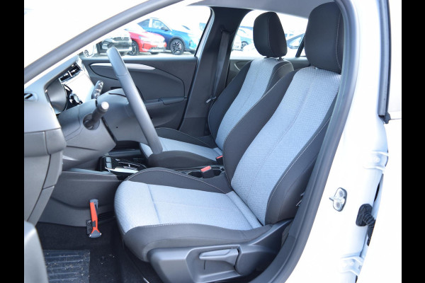 Opel Corsa Electric Long Range Business Edition 51 kWh PARKEERSENSOREN MET CAMERA | CLIMATE CONTROL | APPLE CARPLAY | DEMO