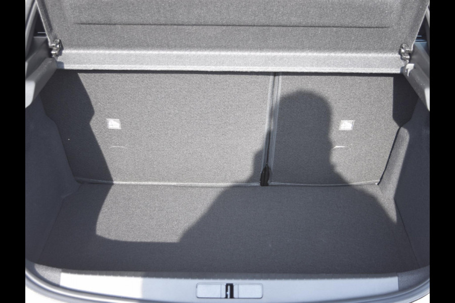 Opel Corsa Electric Long Range Business Edition 51 kWh PARKEERSENSOREN MET CAMERA | CLIMATE CONTROL | APPLE CARPLAY | DEMO